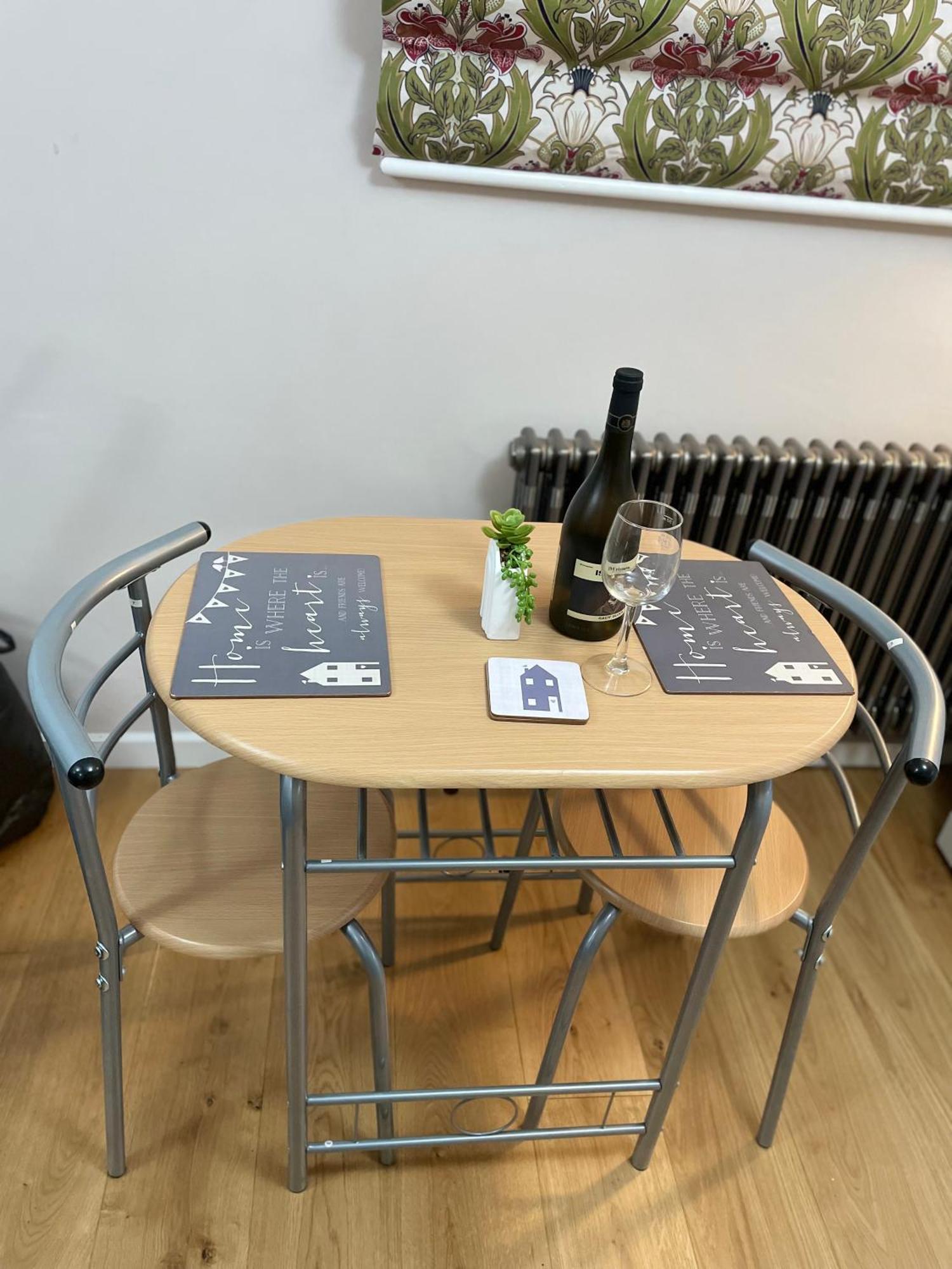 Luxurious In Kent With Easy Access To London Apartment