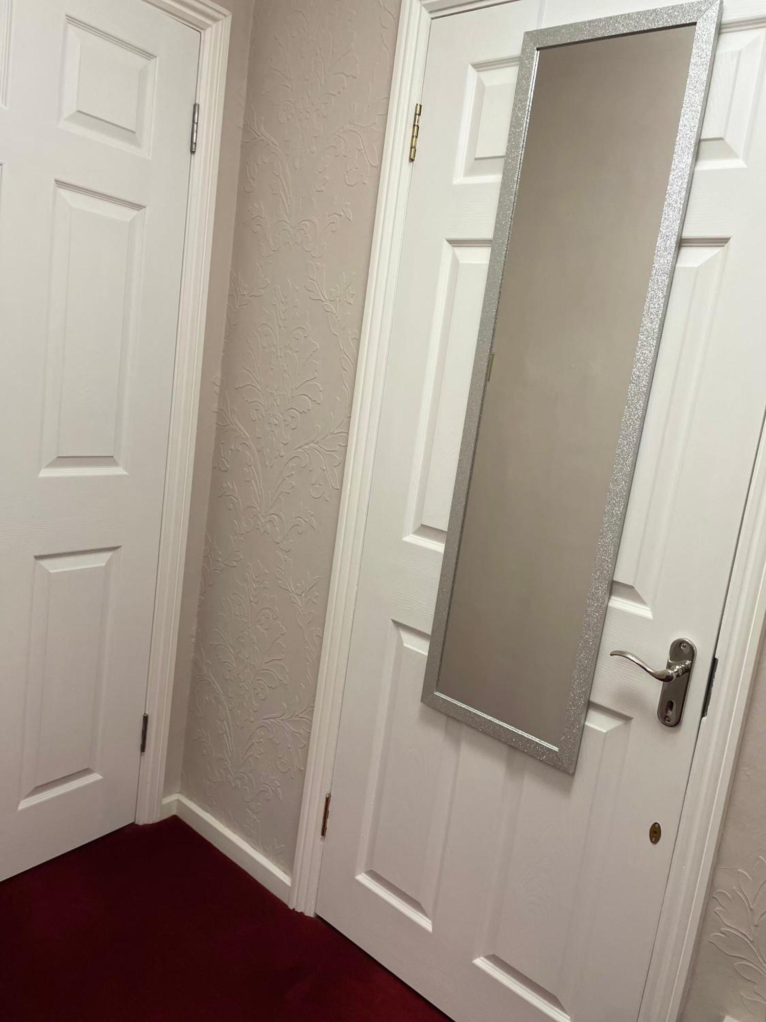 Luxurious In Kent With Easy Access To London Apartment